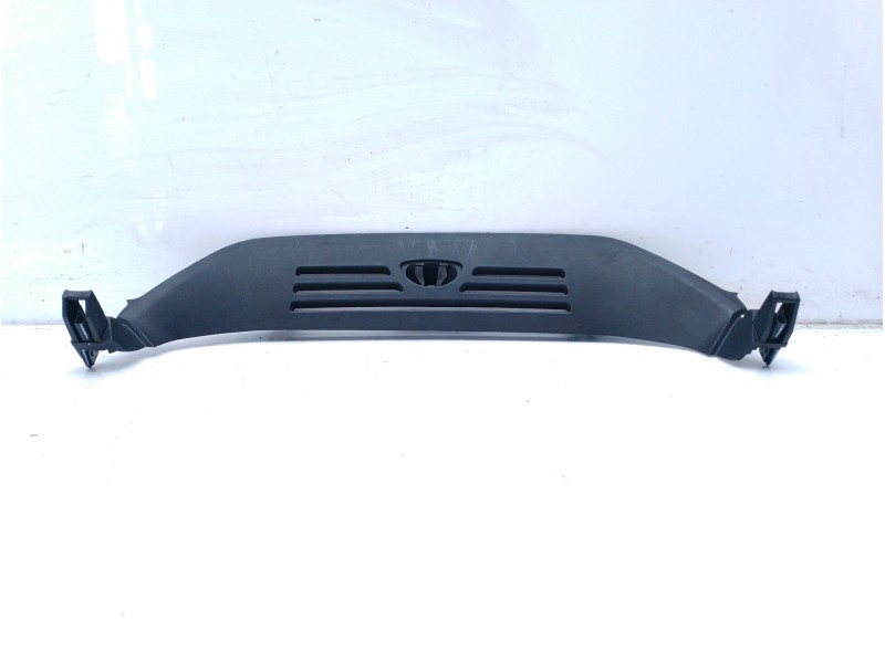 Recambio de moldura para land rover range rover velar velar referencia OEM IAM LR094757 J8A2045F65A 