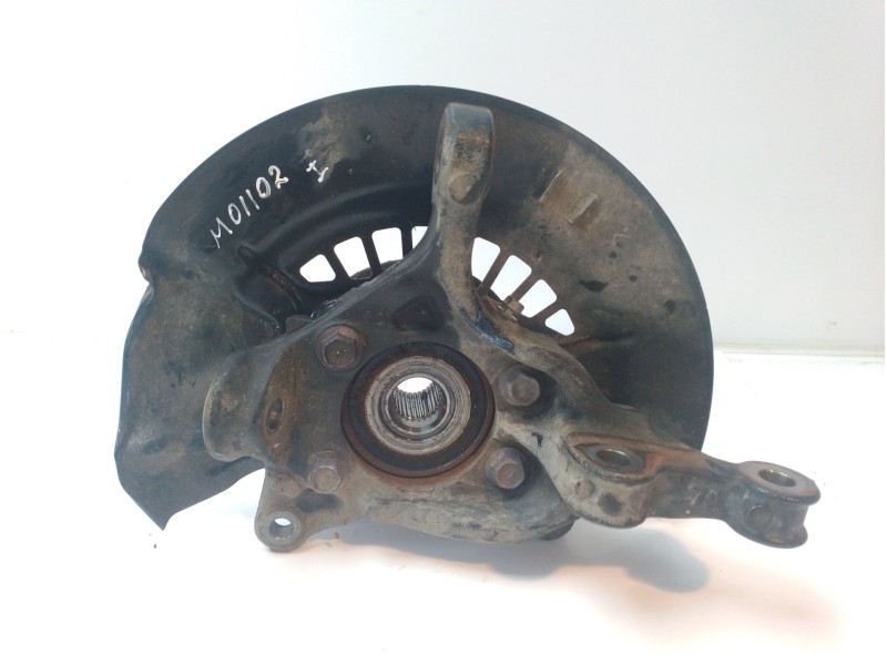 Recambio de mangueta delantera izquierda para toyota rav4 referencia OEM IAM 4321233130  