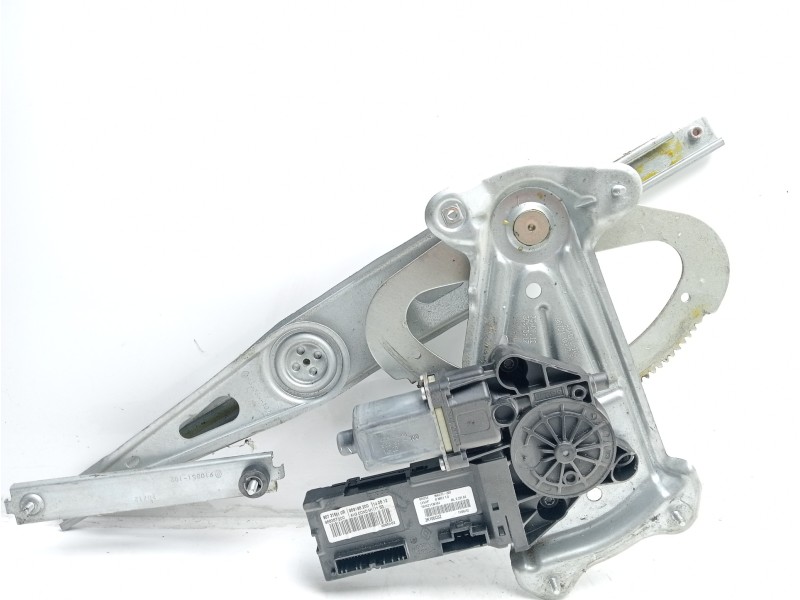 Recambio de elevalunas delantero derecho para renault megane iii berlina 5 p dynamique referencia OEM IAM 807203154R 966036102 