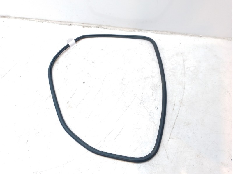 Recambio de gomas contorno puerta para cupra formentor tsi cupra referencia OEM IAM 5FF8673679B9  