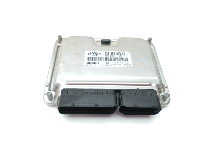 Recambio de centralita motor uce para volkswagen passat berlina (3b3) executive 4motion referencia OEM IAM 038906019KD 028101120