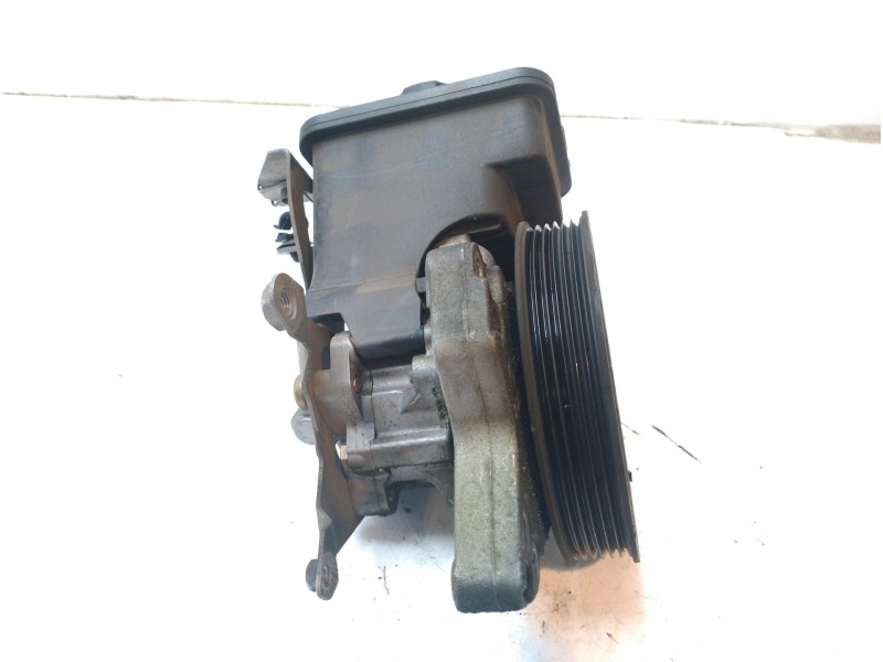 Recambio de bomba servodireccion para bmw serie 3 berlina (e46) 320d referencia OEM IAM 32416756575 6756575 