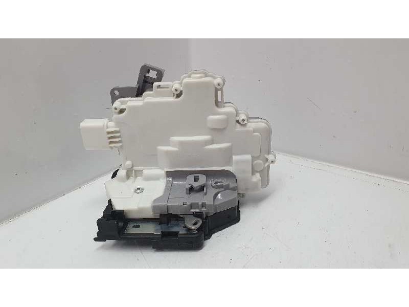 Recambio de cerradura puerta trasera izquierda para seat leon (1p1) reference referencia OEM IAM 1P0839015B VW9015 1P0839015A