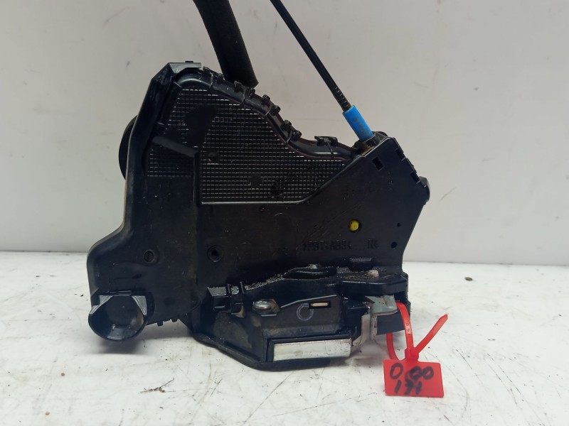 Recambio de cerradura puerta delantera derecha para toyota land cruiser (j15) referencia OEM IAM 6903060240  