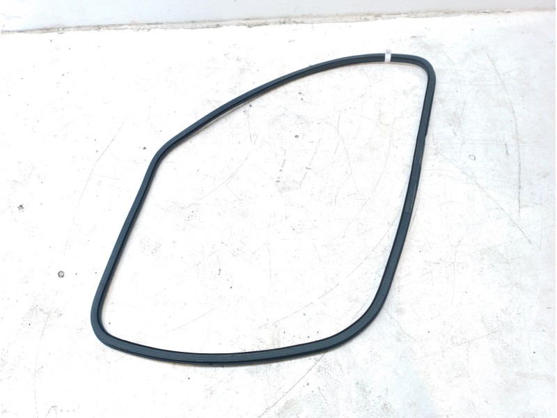 Recambio de gomas contorno puerta para cupra formentor tsi cupra referencia OEM IAM 5FF8673659B9  