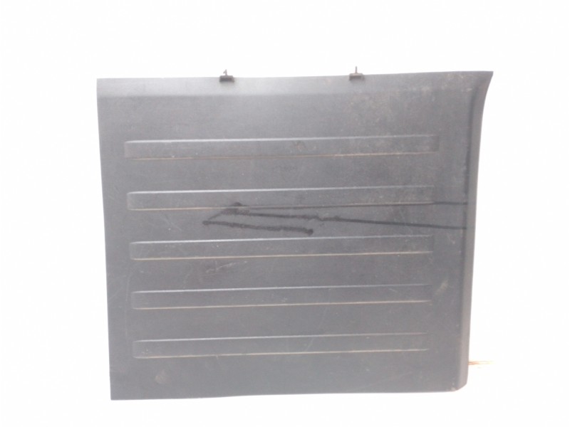 Recambio de molduras traseras para peugeot partner kombi 1.6 blue-hdi fap referencia OEM IAM 7473PY  