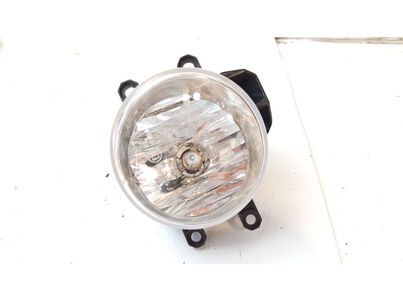 Recambio de faro antiniebla derecho para toyota avensis touring sports business advance referencia OEM IAM 812100W050  812100211