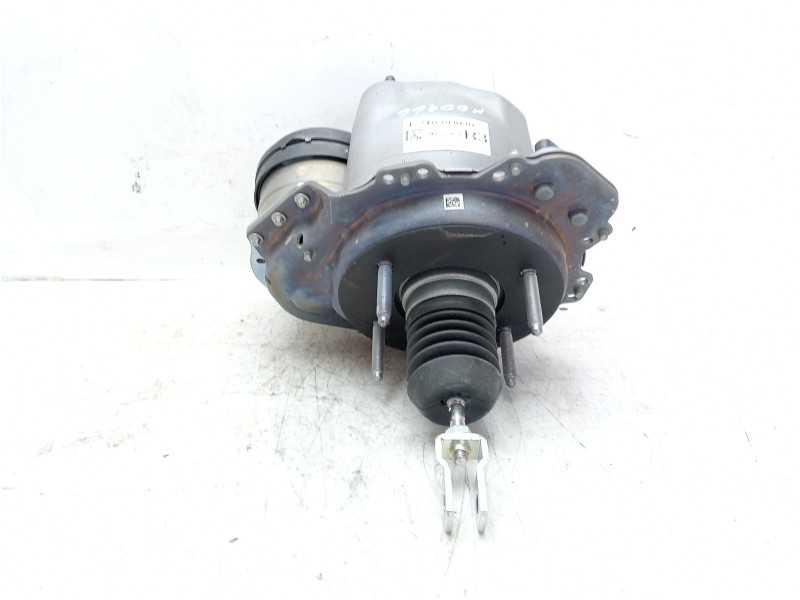 Recambio de servofreno para toyota yaris hybrid active referencia OEM IAM 472100D030  