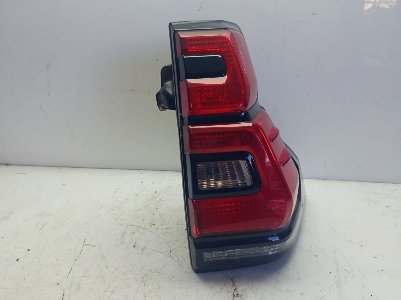 Recambio de piloto trasero derecho para toyota land cruiser (j15) referencia OEM IAM 8155160C30  