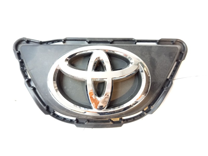 Recambio de molduras delanteras para toyota aygo referencia OEM IAM 753120H030  