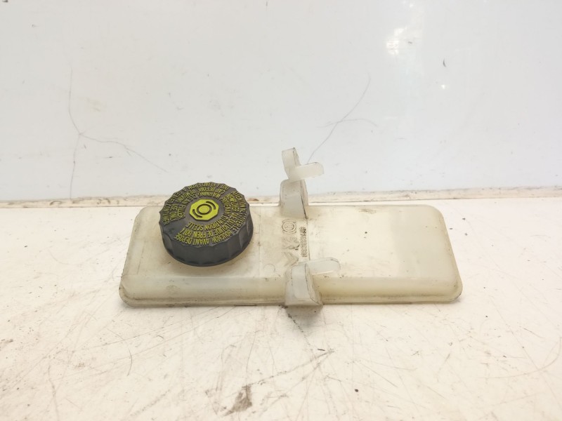 Recambio de deposito servo para citroën c4 picasso attraction referencia OEM IAM 9674882280  