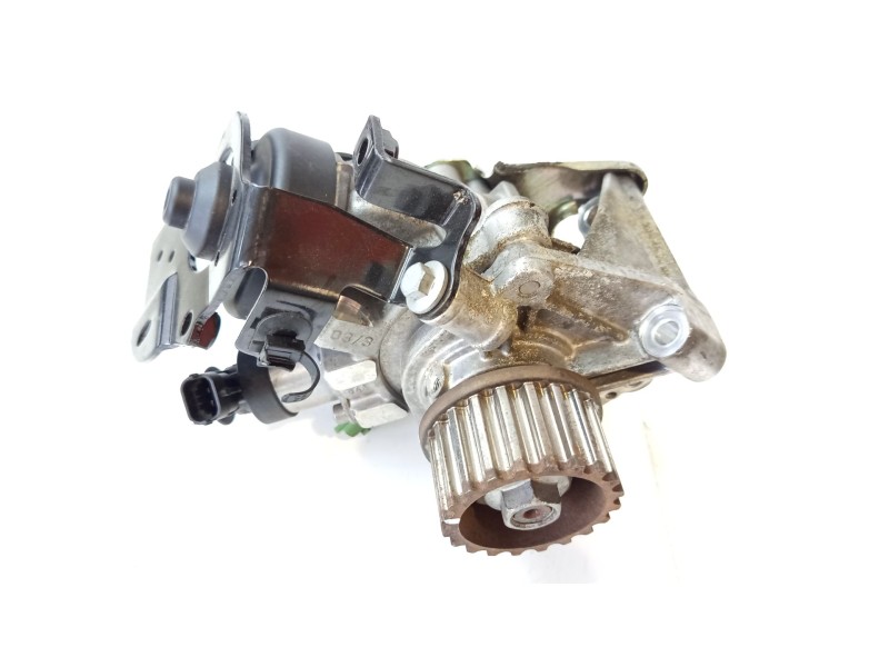 Recambio de bomba inyeccion para dacia sandero ambiance referencia OEM IAM 167001056R  0445010530