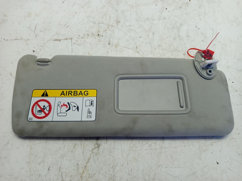 Recambio de parasol derecho para toyota land cruiser (j15) referencia OEM IAM 743176002B1  