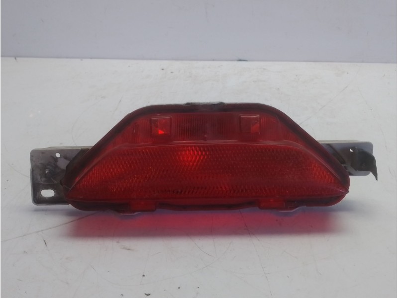 Recambio de piloto trasero central para toyota c-hr hybrid active referencia OEM IAM 81480F4010  