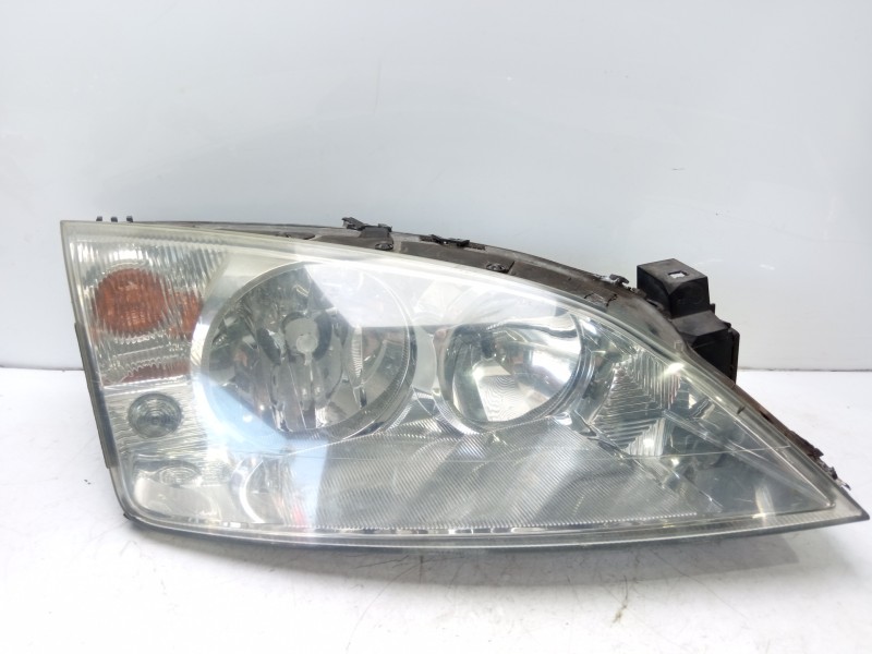 Recambio de faro derecho para ford mondeo berlina (ge) 1.8 cat referencia OEM IAM 0301174202  
