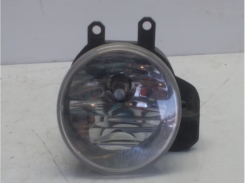 Recambio de faro antiniebla izquierdo para toyota auris 1.4 turbodiesel cat referencia OEM IAM 8122002110  