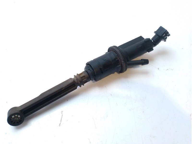 Recambio de bombin embrague para peugeot partner kombi 1.6 blue-hdi fap referencia OEM IAM 9689016780  