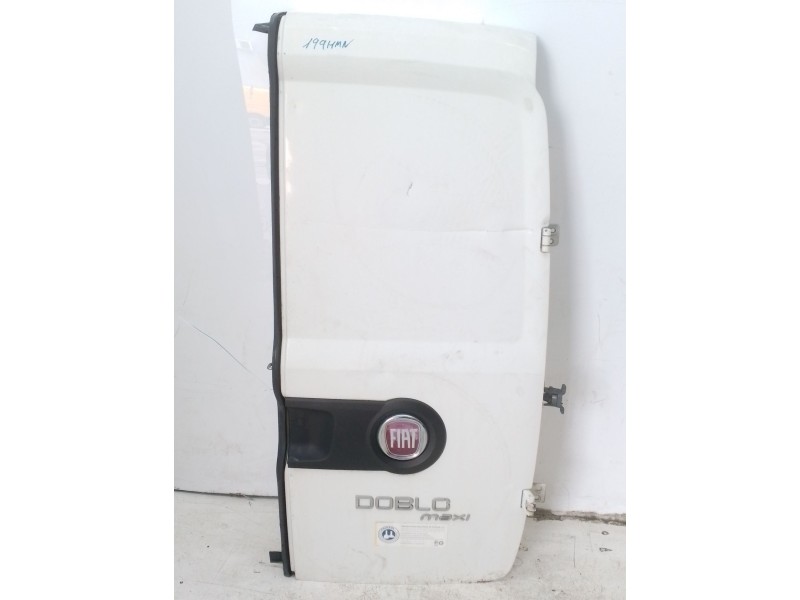 Recambio de porton trasero derecho para fiat doblo cargo 1.6 jtdm 16v cat referencia OEM IAM 51811378  