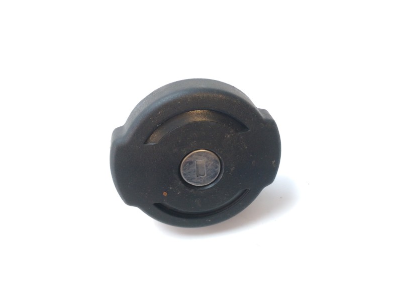 Recambio de tapon combustible para peugeot partner kombi 1.6 blue-hdi fap referencia OEM IAM 1508H7  
