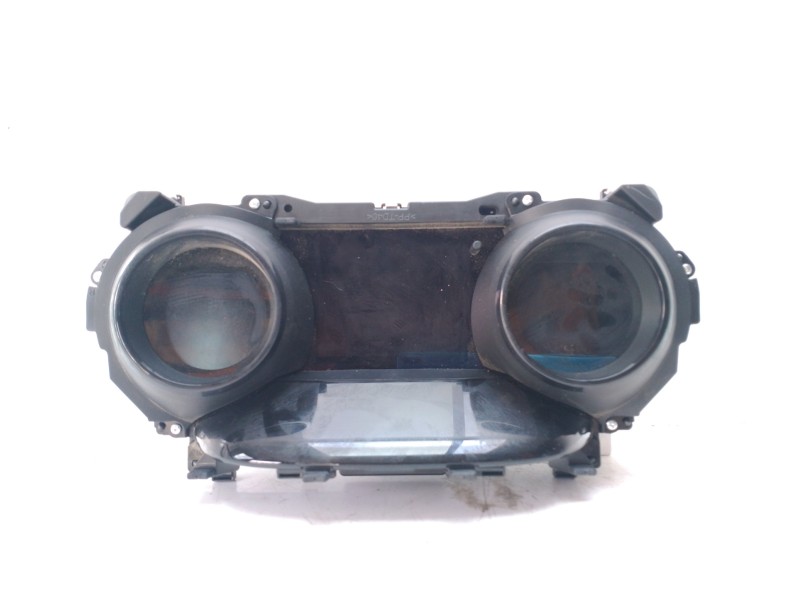Recambio de cuadro instrumentos para toyota yaris hybrid active referencia OEM IAM 83800K0522  