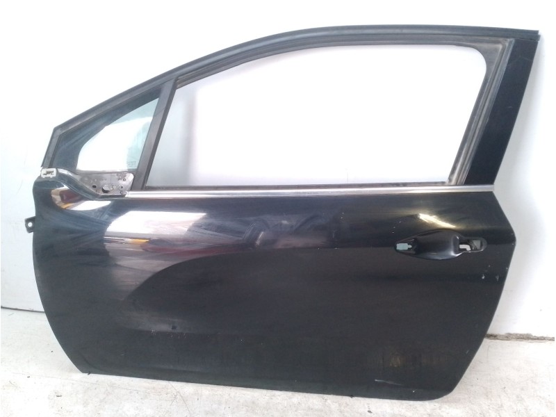 Recambio de puerta delantera izquierda para peugeot 208 referencia OEM IAM 9805822580  
