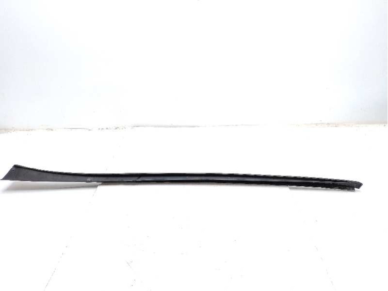Recambio de moldura para cupra formentor tsi cupra referencia OEM IAM 5FF8543285AP 5FF854328 