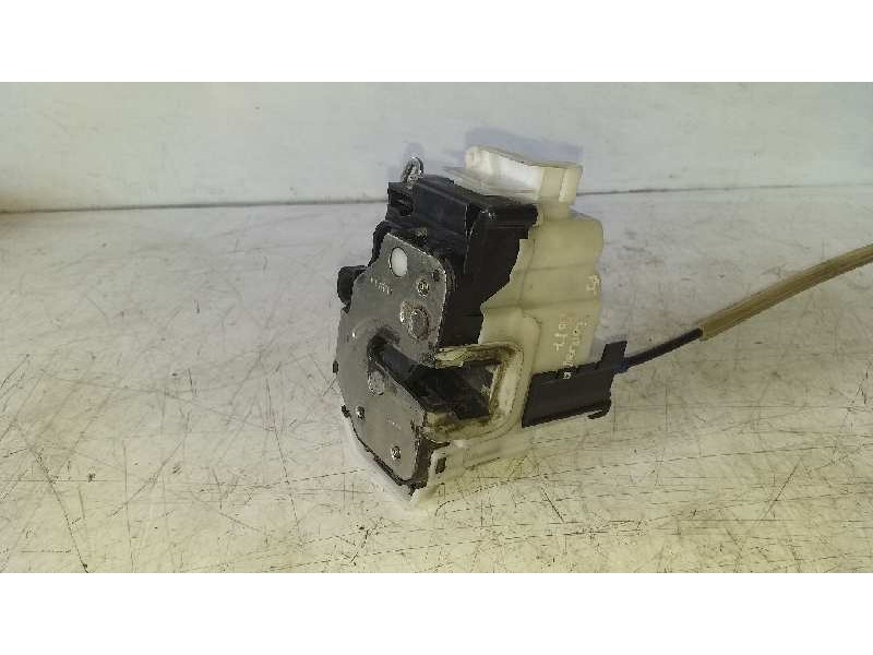 Recambio de cerradura puerta delantera izquierda para fiat fiorino básico familiar referencia OEM IAM 1370878080  