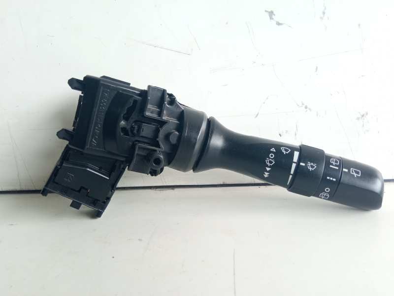 Recambio de mando limpia para toyota verso active referencia OEM IAM 8465205210 0521017F525 