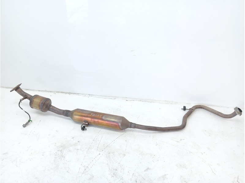 Recambio de tubo escape central para toyota yaris active referencia OEM IAM 17410K0100  
