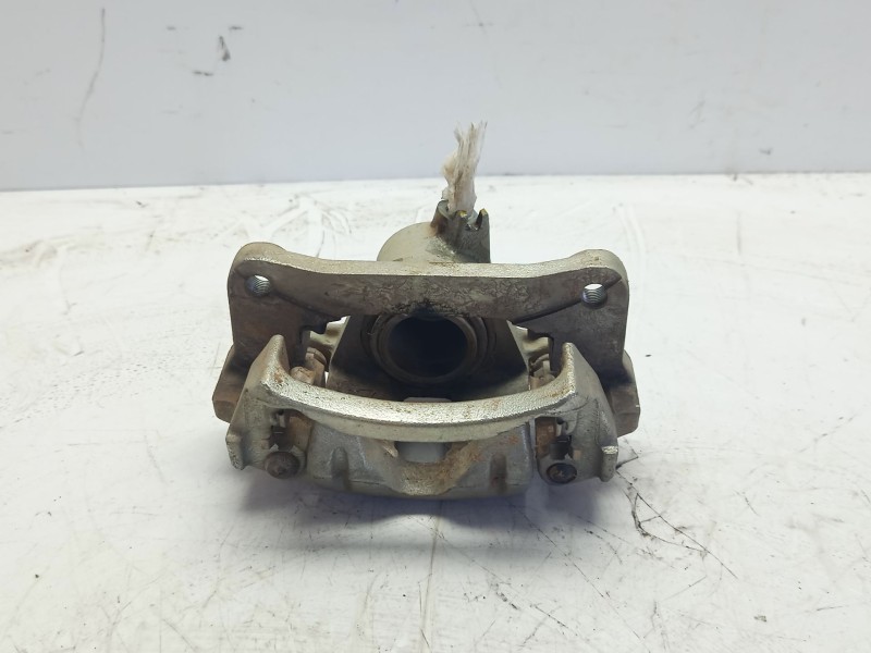 Recambio de pinza freno trasera izquierda para toyota land cruiser (j15) referencia OEM IAM 4775034030  