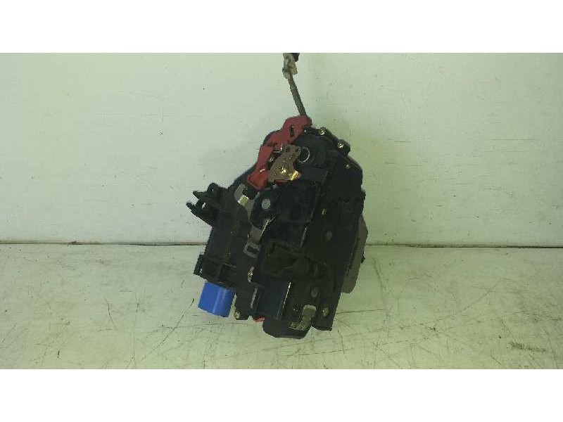Recambio de cerradura puerta delantera derecha para audi a3 (8p) 2.0 tdi ambition referencia OEM IAM 4E1837016  