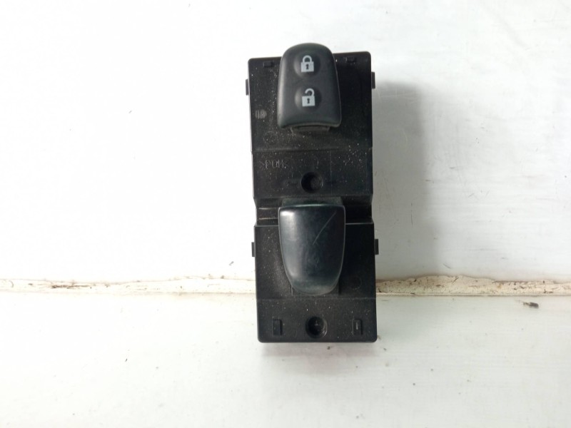 Recambio de mando elevalunas delantero derecho para nissan juke (f15) acenta referencia OEM IAM 254111KA5A  