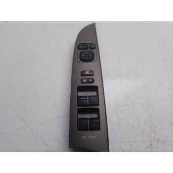 MANDO ELEVALUNAS DELANTERO DERECHO 848200F030 