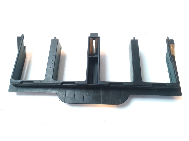Recambio de moldura para peugeot partner kombi 1.6 blue-hdi fap referencia OEM IAM 9658375680  