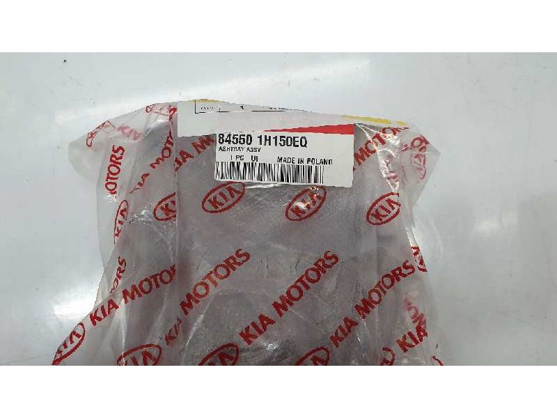 Recambio de cenicero para kia cee´d 1.6 crdi cat referencia OEM IAM 84550 1H150EQ 