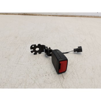 ENGANCHE CINTURON TRASERO DERECHO 8W0857740DMNB 