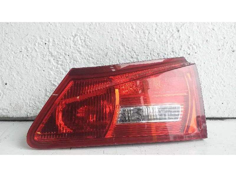 Recambio de piloto trasero derecho para lexus is200 (ds2/is2) 220d referencia OEM IAM 8155353160  