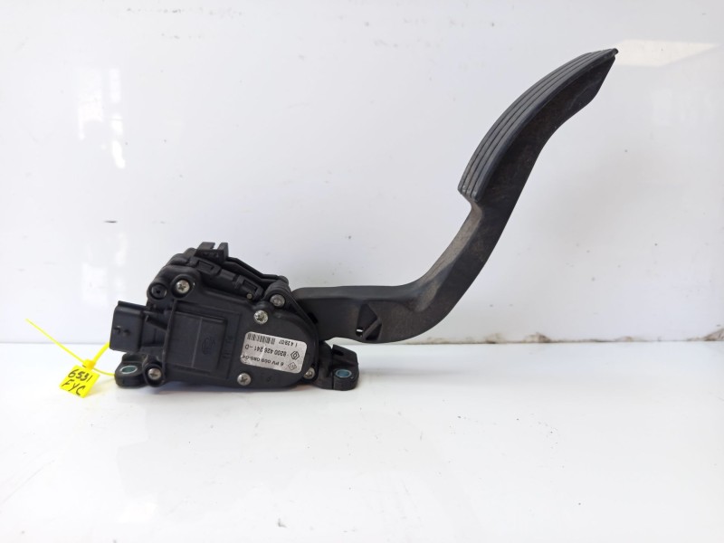 Recambio de pedal acelerador para renault twingo 1.2 referencia OEM IAM 8200426241  