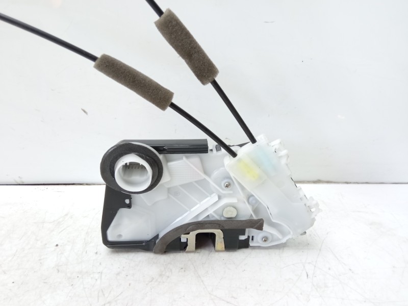 Recambio de cerradura puerta delantera izquierda para toyota yaris active referencia OEM IAM 69040K0040  