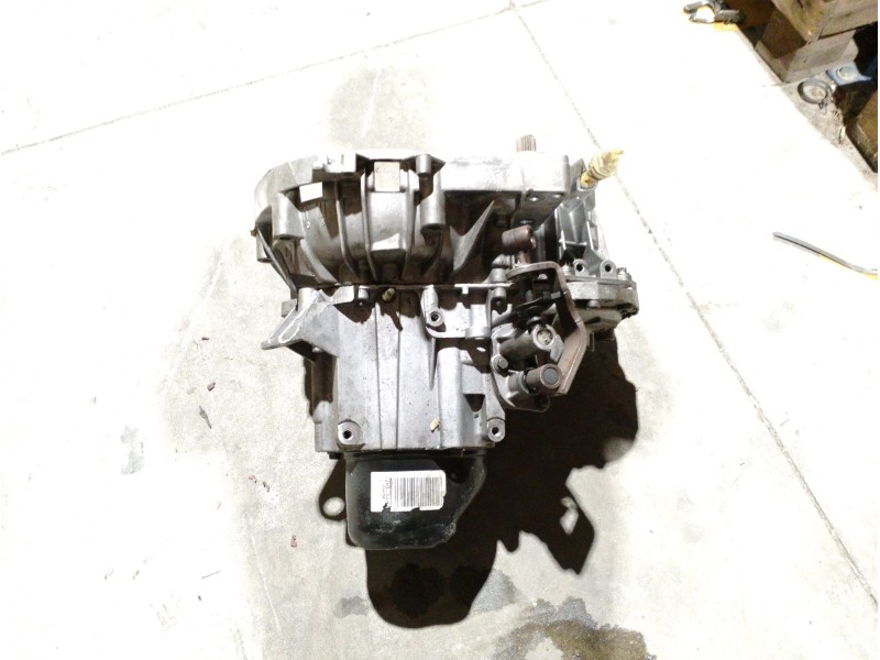 Recambio de caja cambios para renault clio iii 1.2 16v referencia OEM IAM CASCO JH3084 