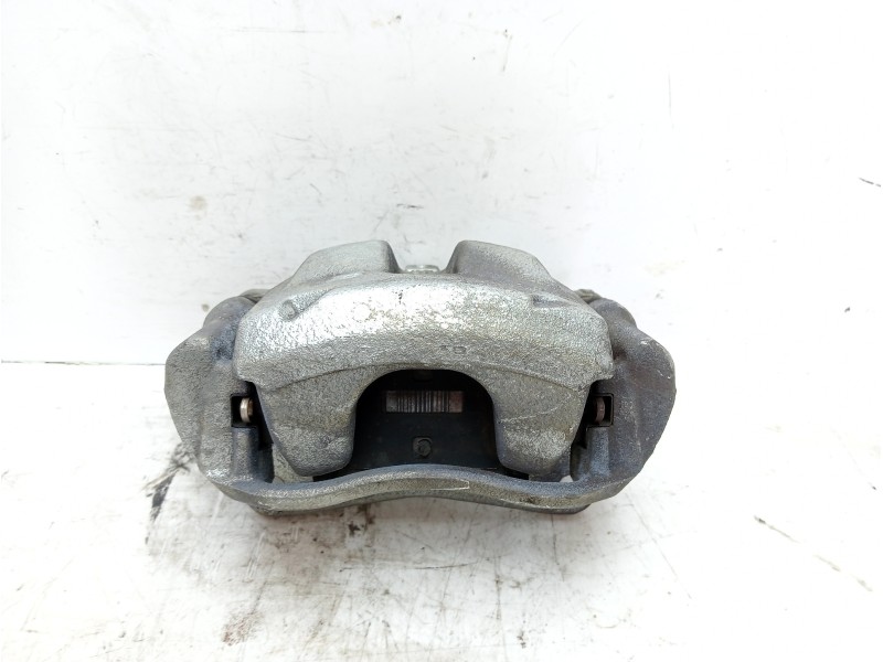 Recambio de pinza freno delantera derecha para toyota c-hr hybrid active referencia OEM IAM 47730F4010  
