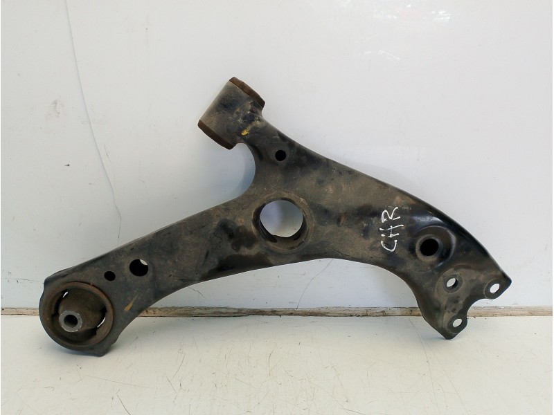 Recambio de brazo suspension inferior delantero izquierdo para toyota c-hr referencia OEM IAM 4806910110  