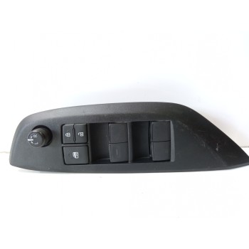 MANDO ELEVALUNAS DELANTERO IZQUIERDO 840400D020 