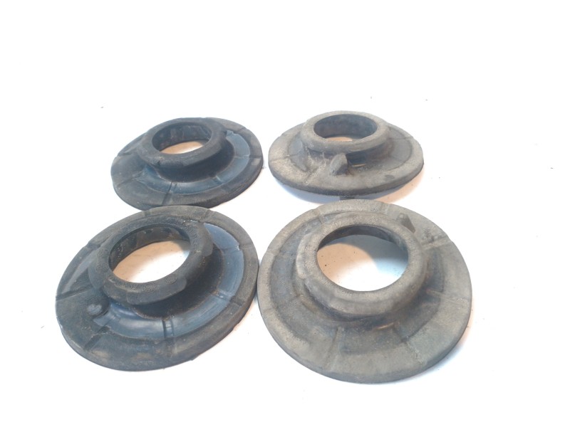 Recambio de molduras traseras para volvo xc 40 business plus awd referencia OEM IAM 31451676  