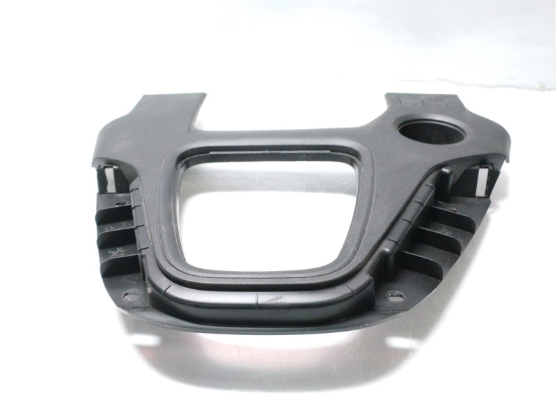 Recambio de moldura para toyota proace verso l2 family referencia OEM IAM 9821055477  