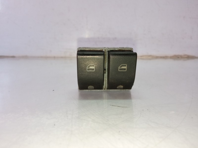 Recambio de mando elevalunas delantero izquierdo para volkswagen polo (9n3) 1.4 fsi referencia OEM IAM 6Q0959858  