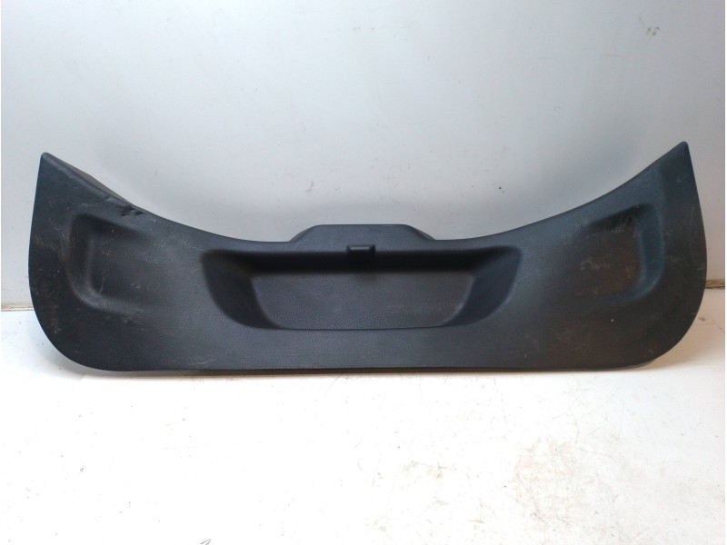 Recambio de guarnecido porton trasero para toyota corolla (e21) hybrid advance referencia OEM IAM 6478002060C0  