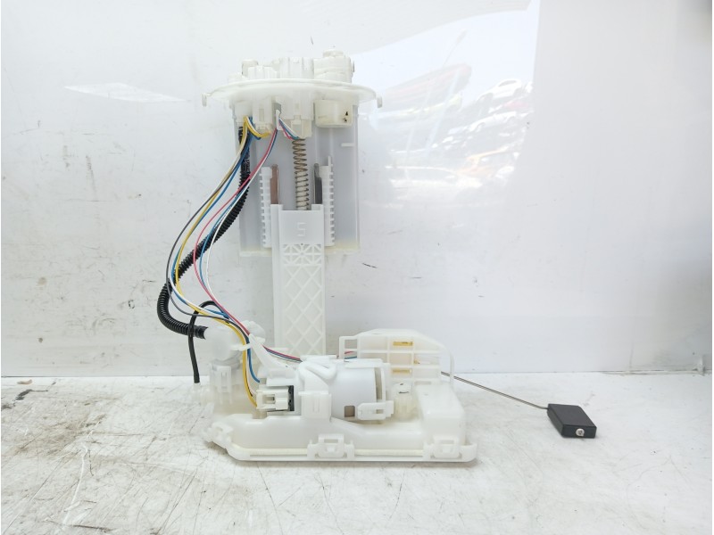 Recambio de aforador para toyota yaris hybrid active referencia OEM IAM 77020K0080  