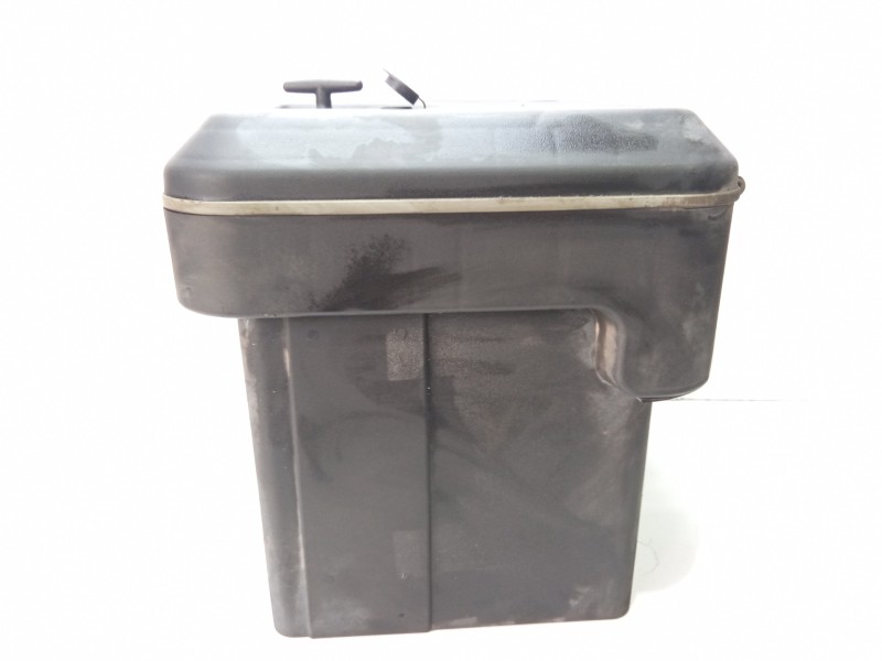 Recambio de moldura para iveco daily furgón fg 33 s ... v batalla 3000 referencia OEM IAM 73R0111680  