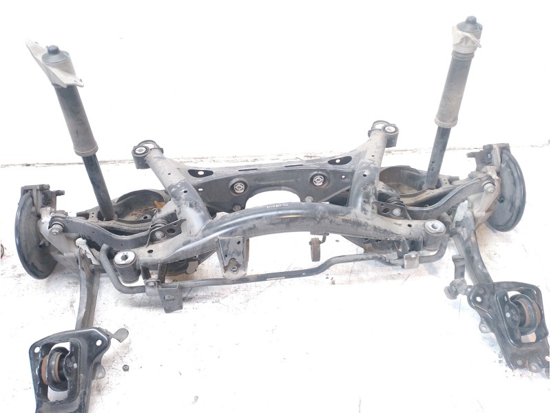 Recambio de puente trasero para volvo xc 40 business plus awd referencia OEM IAM 32246801  